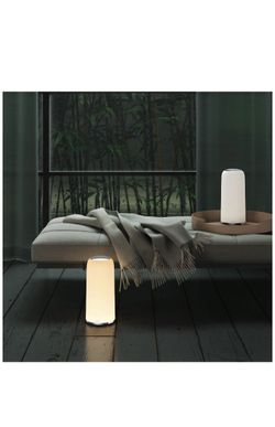 Touch sensitive table lamp