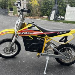 Razor MX650 Dirt Rocket Bike
