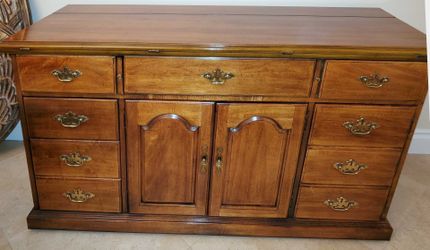 Credenza, serving table and storage furniture