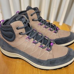 Ecco Women's Aspina Hydromax Hiking Winter Suede Boots Sz 5 / 35