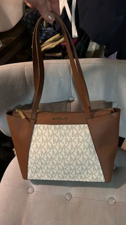 Authentic Leather Tan & Brown Michael Kors Shoulder bag