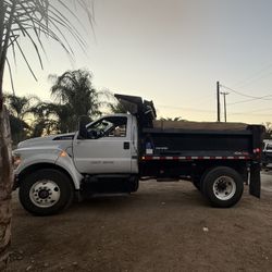 DUMP TRUCK BOBCAT CONCRETE BREAKER