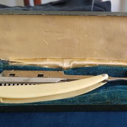 Vintage Razor $65