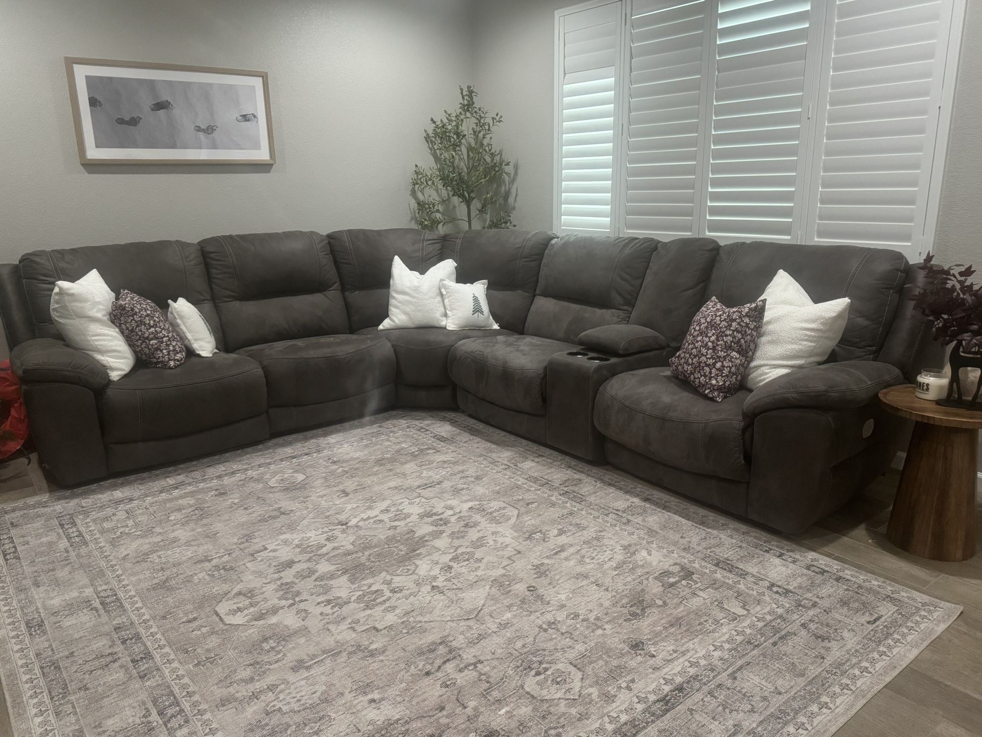 Grey Sectional (Oakdale)