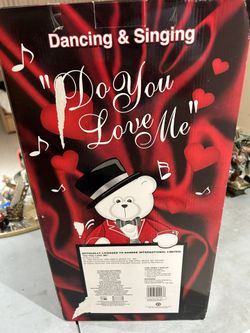 Dancing & Singing Bear