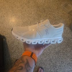 Uni Sex Tan On Clouds