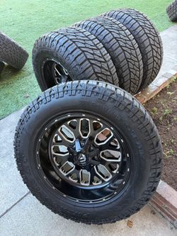 Chevy silverado 2500HD wheels 3500hd
