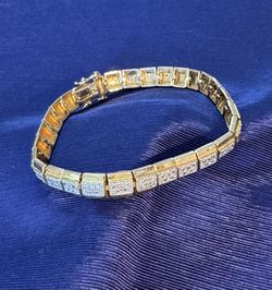 18K/925 Gold Bar plated Bracelet 7.25 inches long.