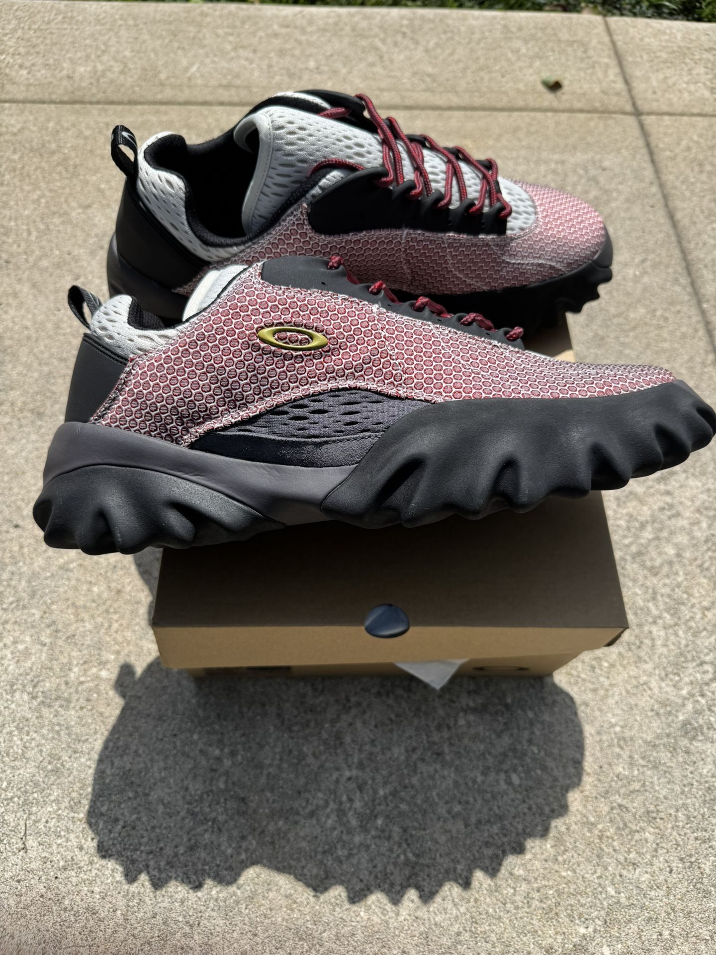 Size:12.5 BRAIN DEAD X OAKLEY FACTORY TEAM JACQUARD CHOP SAW - MAROON