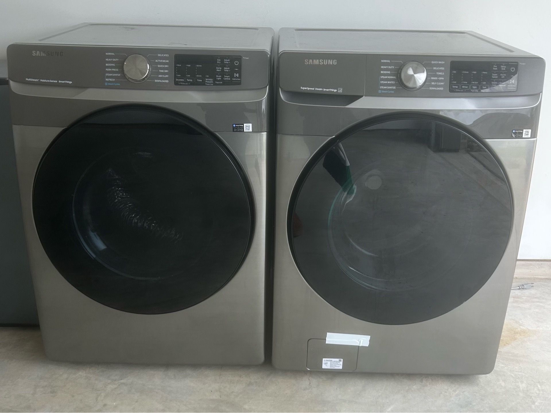 SAMSUNG WASHER AND DRYER (electric)