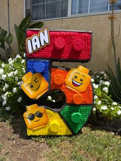 Lego number five pinata numero cinco