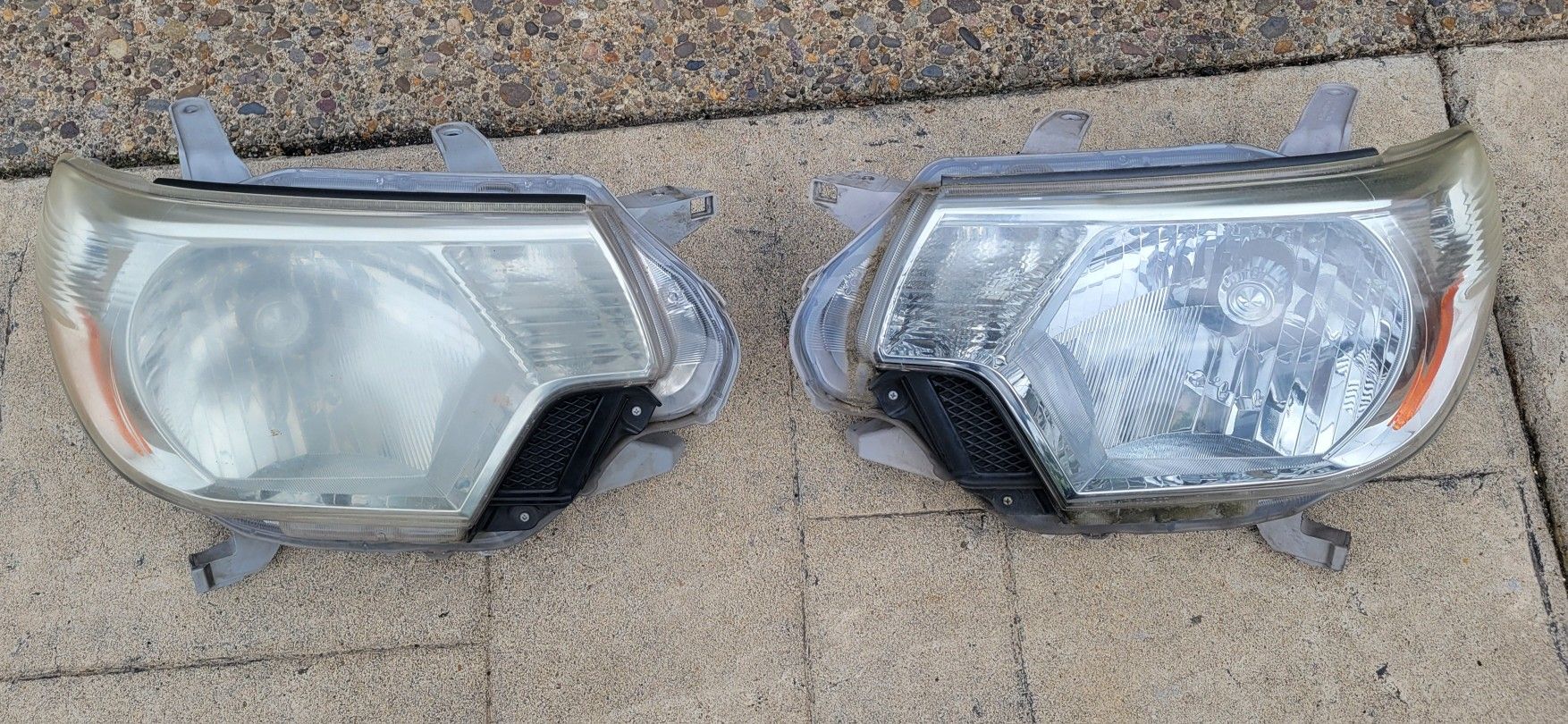 2015 Tacoma Headlights $40.00