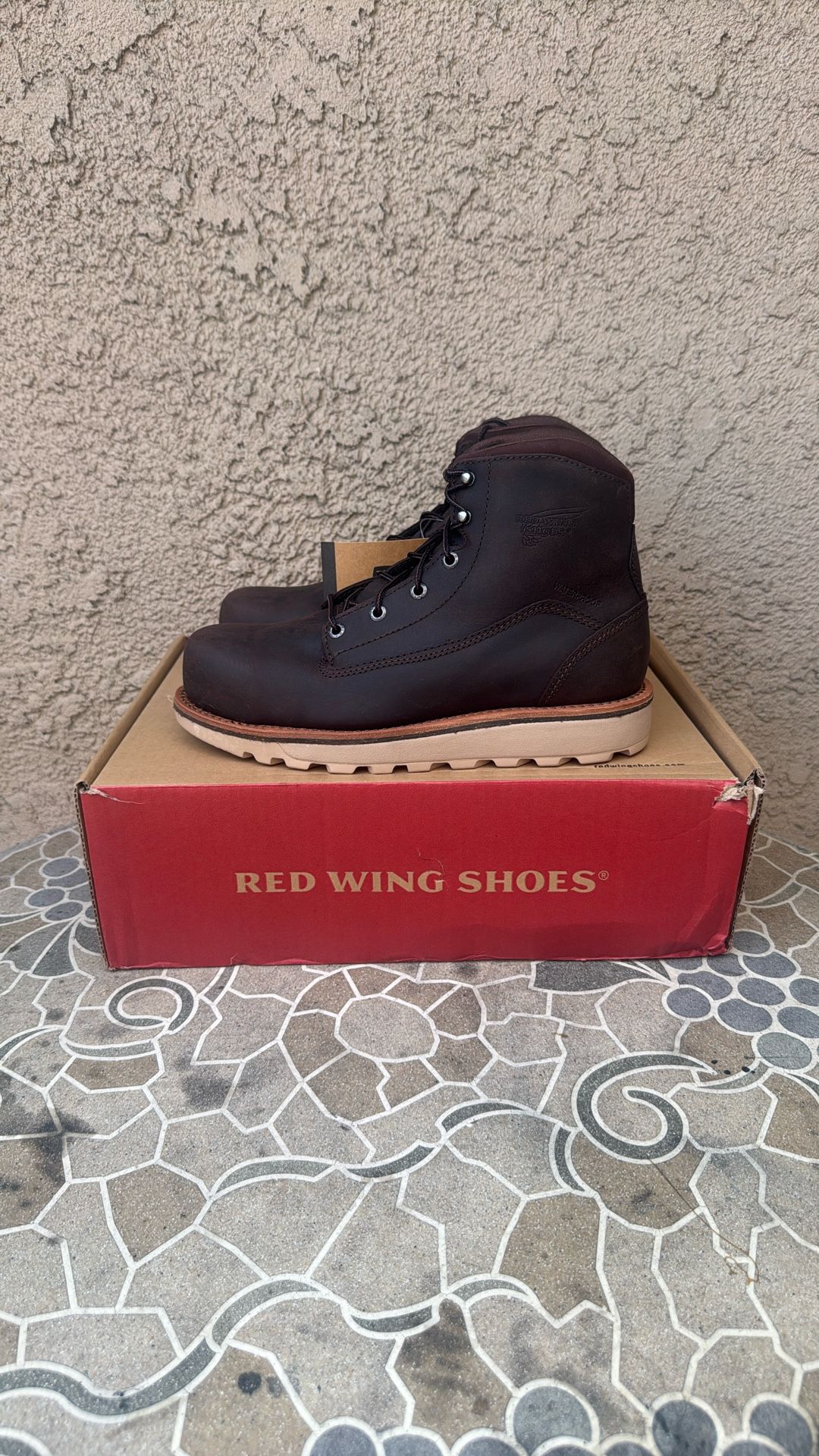 WORK BOOTS RED WING 2443 METALLIC TOE WATERPROOF SIZE 7.5 MENS