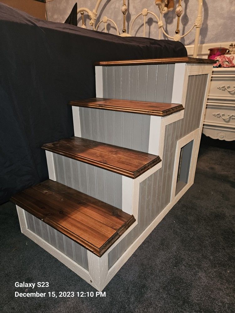 Dog Steps And House