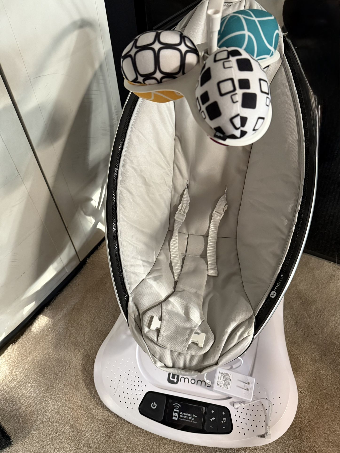 4Moms MamaRoo Baby Swing