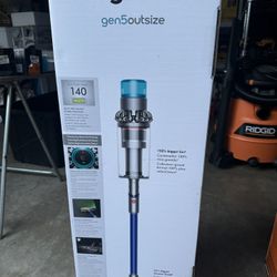 Dyson - Gen5outsize Cordless Vacuum with 8 accessories - Nickel/Blue