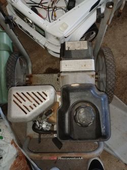 Generator Made By Craftsman Ran By Briggs & Stratton 3500 Watt I'm Going To Give Me No