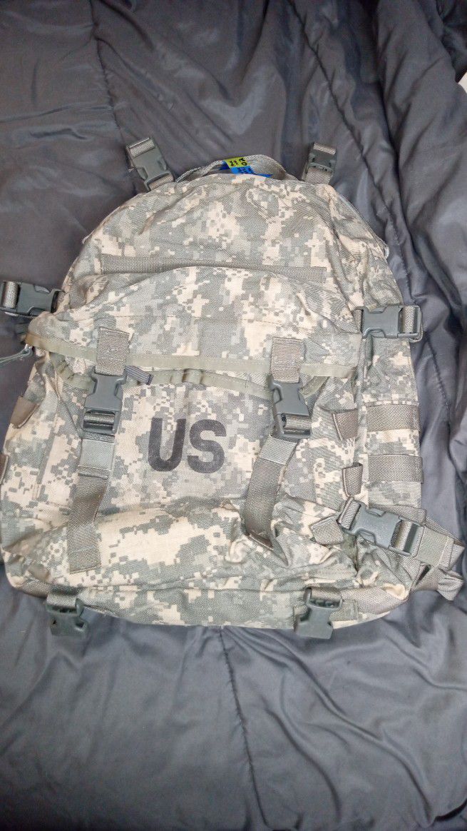 Military/ Army. ( Assault Backpack)