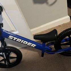 Strider Classic 12" Kids' Balance Bike - Blue