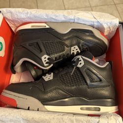 Jordan 4  Breds 6.5y