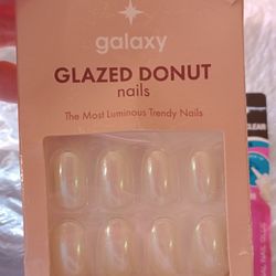 🩷 Nails & Nail Glue - Still Available