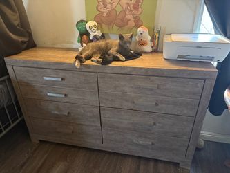 Dresser 6 drawer