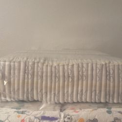Pampers Size N 