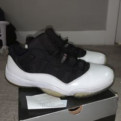 Jordan 11 Tuxedo Reverse Concord