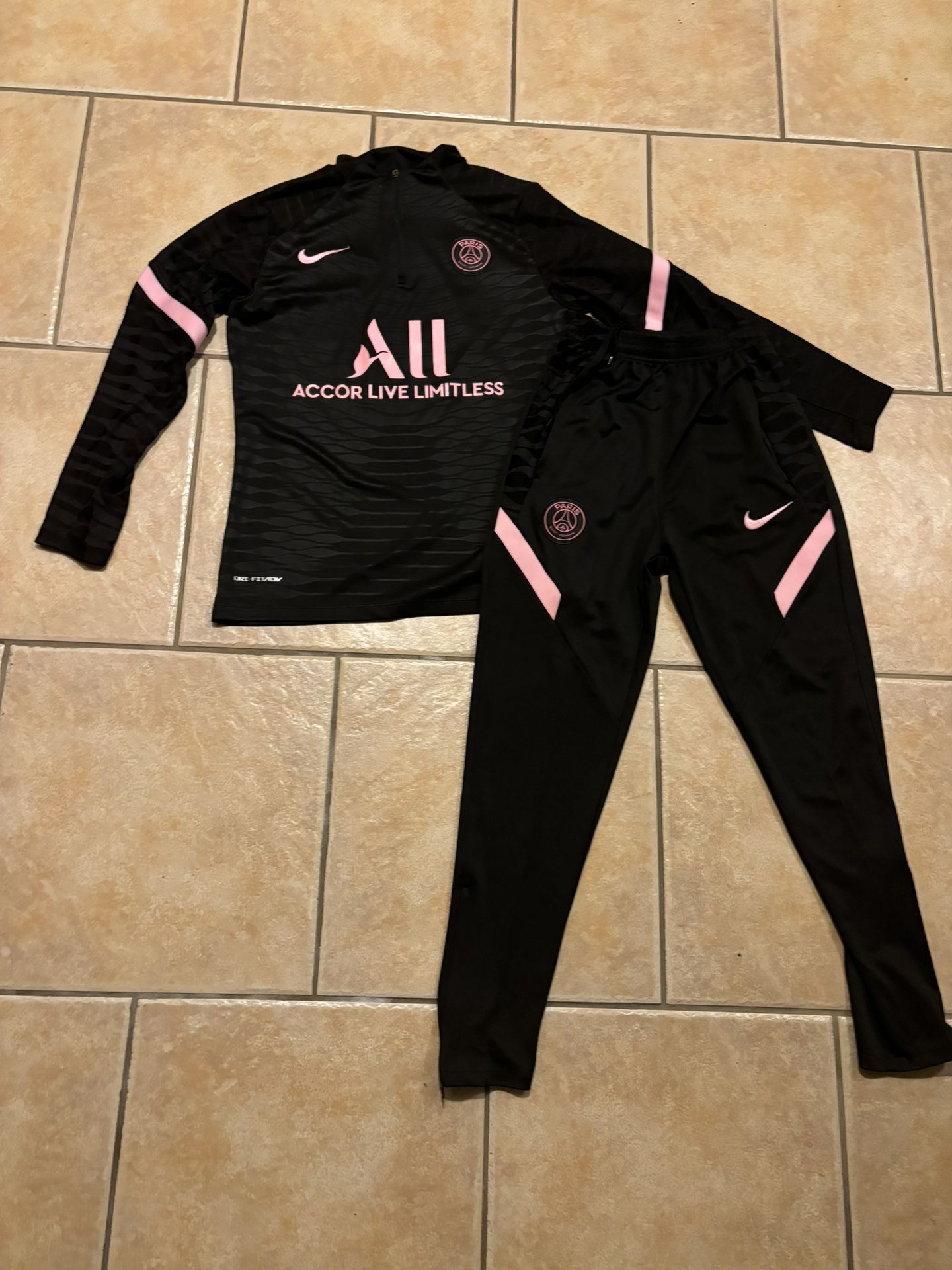 Psg tracksuit 2021