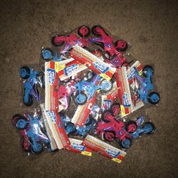 NEW Plastic Turbo Wheels Dirt Bikes (Blue & Red)