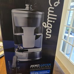 Kayak  New Water Filter And Dispensor