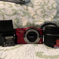Panasonic Lumix DMC-GF3 12.1MP Digital Camera - Red