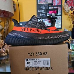 YEEZY BOOST 350 V2