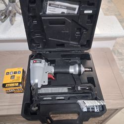 Porter-Cable FN250C 16-GA Finish Nailer . Like New .used  2 Times
