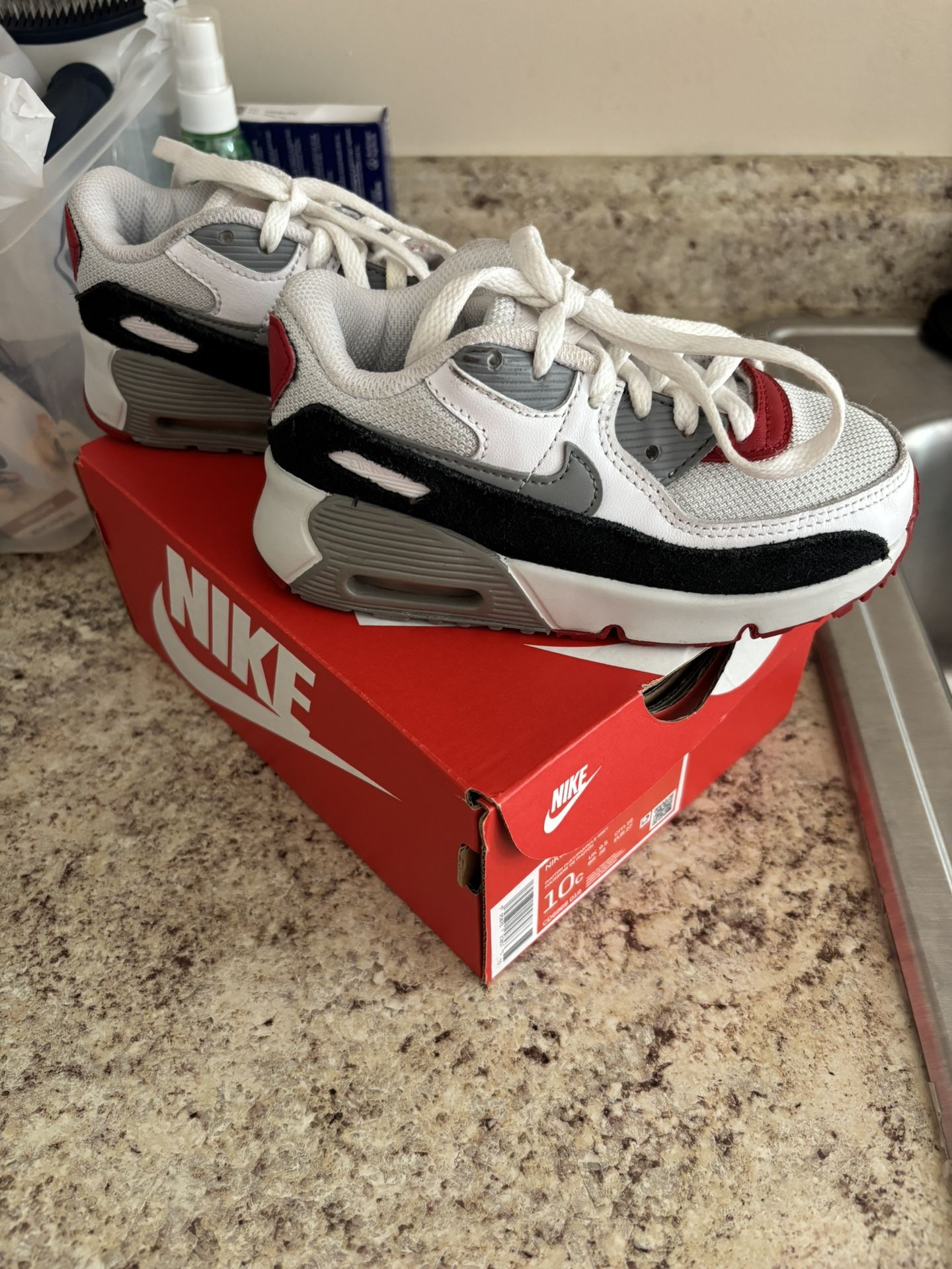 Nike Air Max Sneakers KIDS SIZE 10