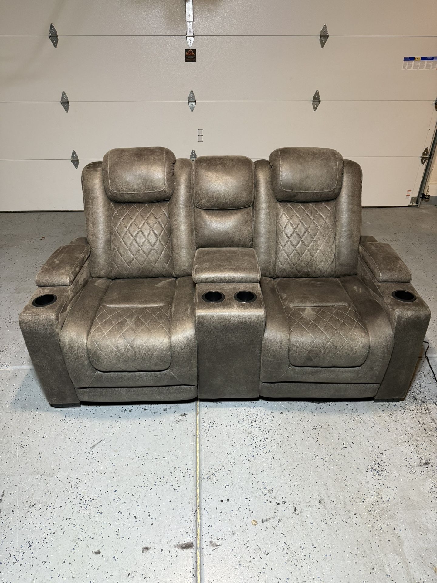 Dual Power Recliner