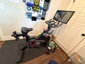 Peloton Bike Bundle – Excellent Condition (2 Pairs of Shoes, Mat, Weights)
