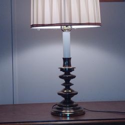 VINTAGE BRASS AND CANDLE STYLE TABLE LAMP 34 " TALL HEAVY DUTY FROM THE '60S