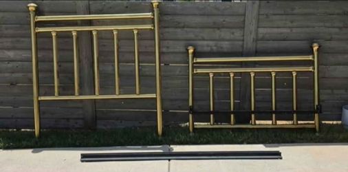 Vintage Solid Brass Full Size Bed Frame - Headboard. Footboard & Rails about 60 Ib worth of brass