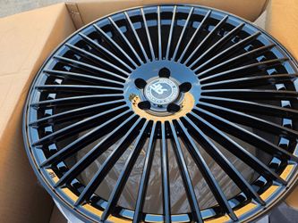 22"new Staggerd ROADFORCE RF35 Wheels (5X112)