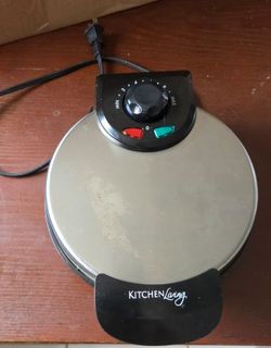 Waffle maker