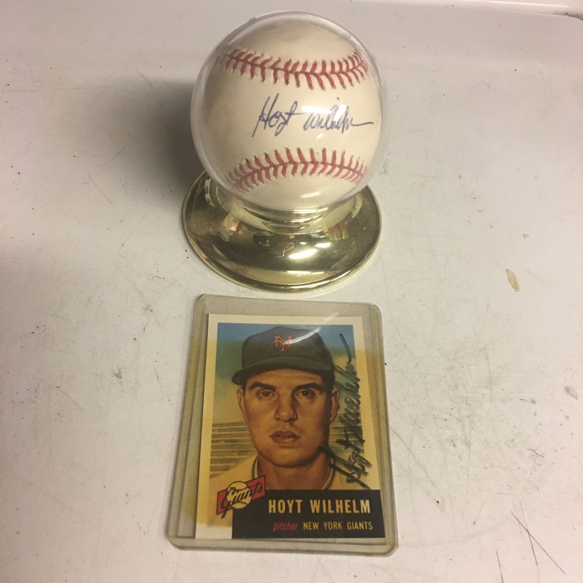 Hall Of Fame Hoyt Wilhelm Sighed Ball And Card!