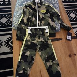 New Converse All Star Boys Size 3T Green Camo Sweatshirt And Joggers Set Utility