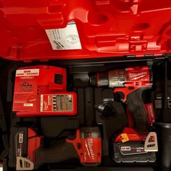 Milwaukee Drill Set 