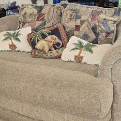 Comfortable Used Sofa-Good Conditions