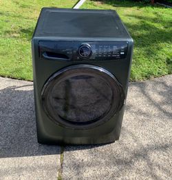 ELECTROLUX WASHER (BARELY USED).