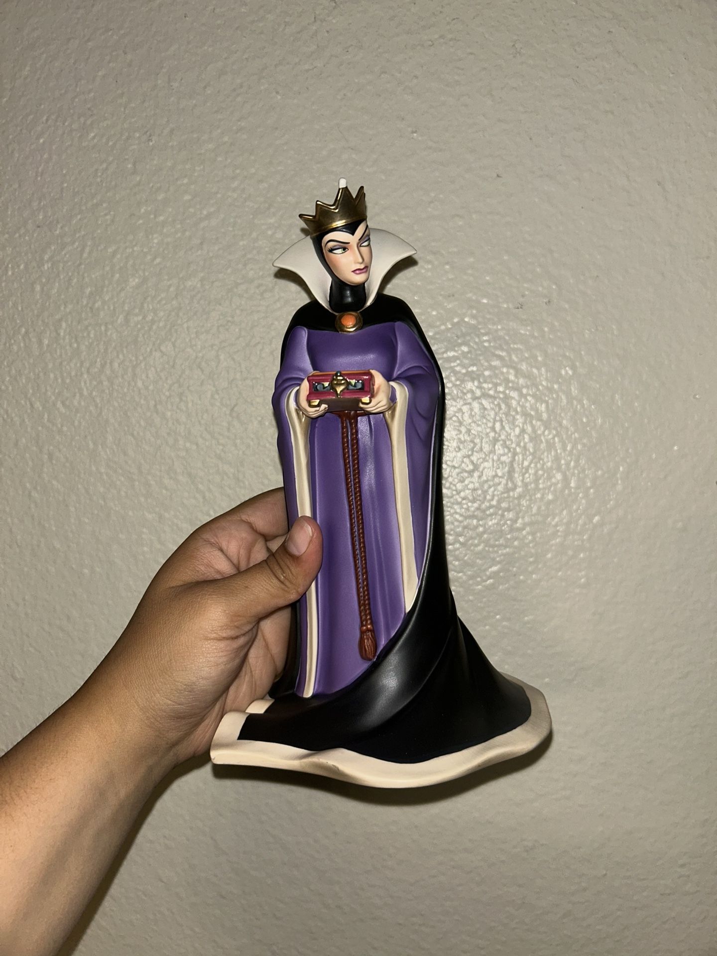 Walt Disney Classics Collection 1997 Snow White Evil Queen figurine