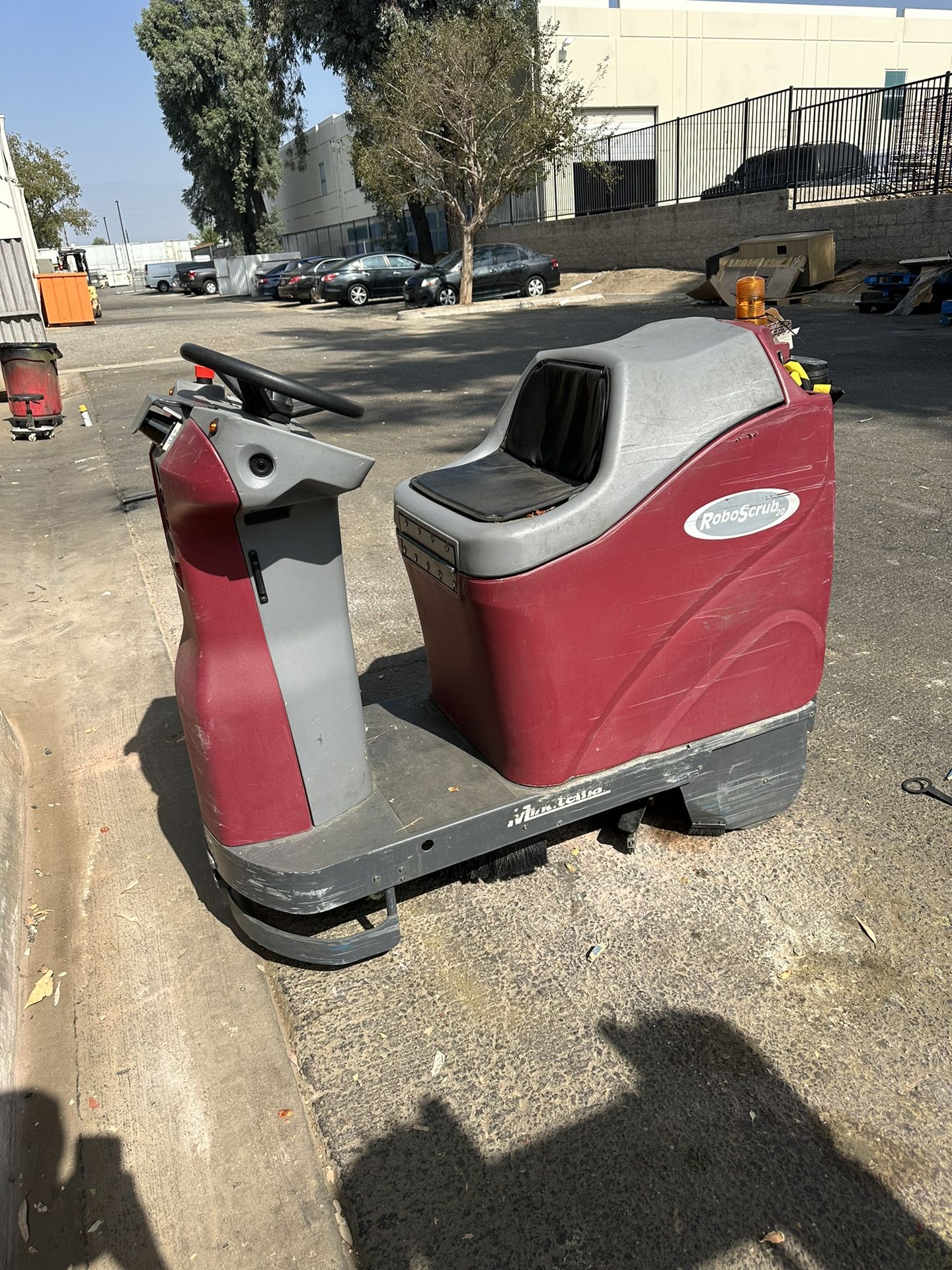 2019 Floor Scrubber