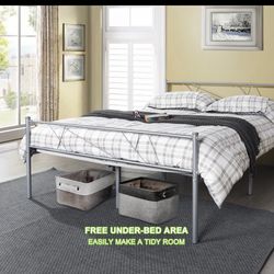 Metal bed frame -lonita