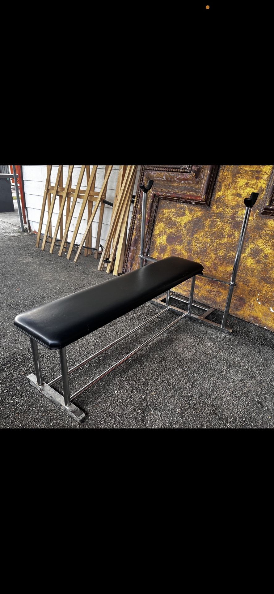 Weight bench